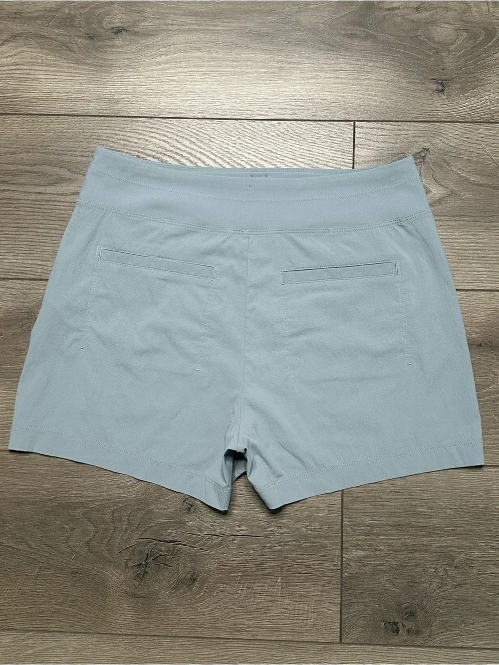 Athleta Trekkie North High Rise Hiking Casual Travel Shorts Gray Size 6
